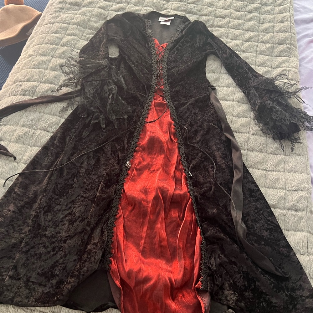 3 piece vampire costume